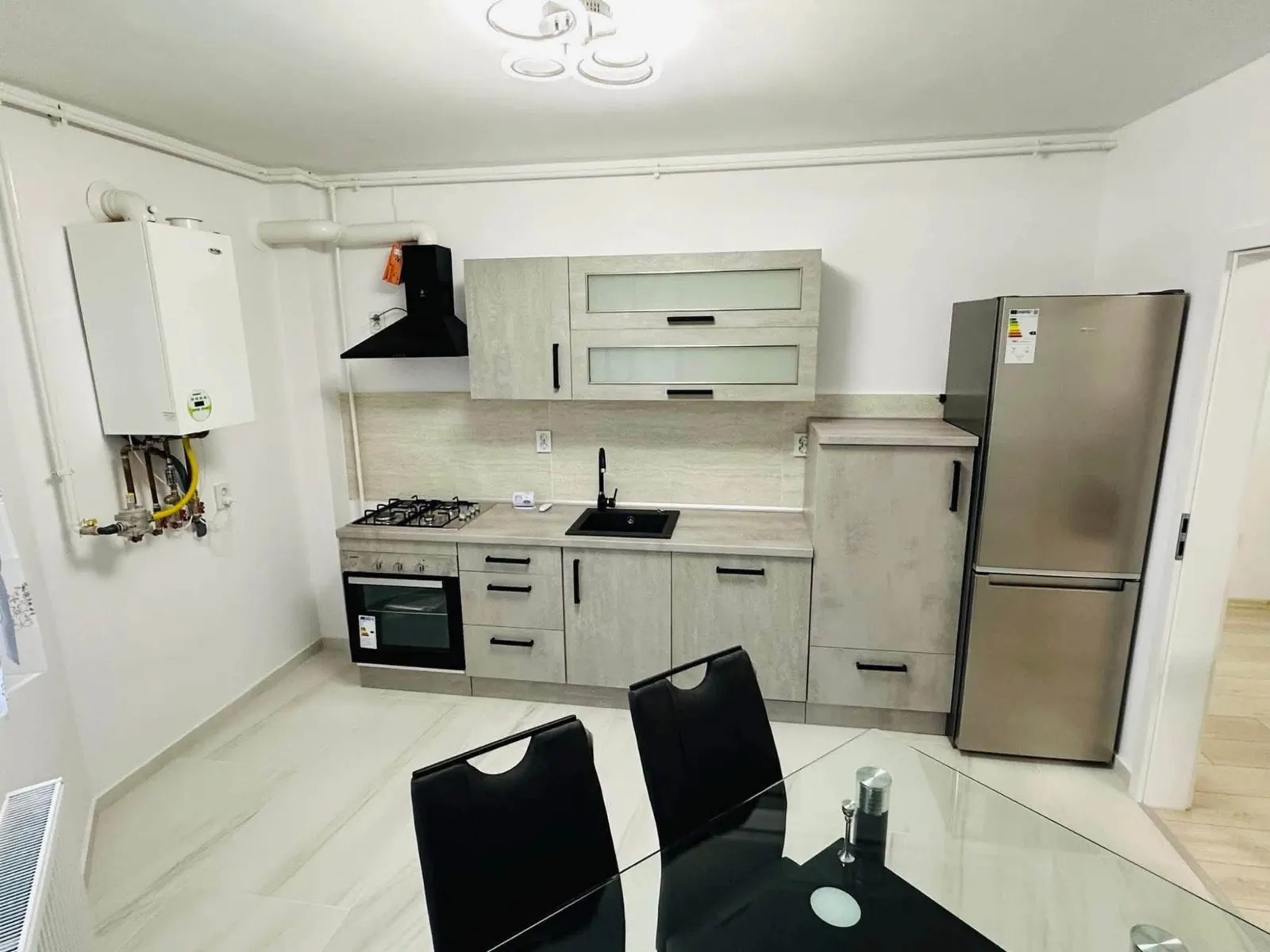 Apartament cu 2 camere , 2 locuri de parcare , full decomandat !, Giroc – foto 5