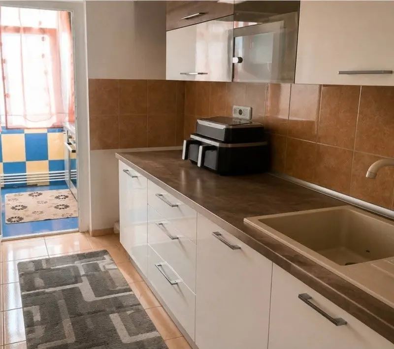 Apartament 2 camere decomandat – Poarta 6, Constanța